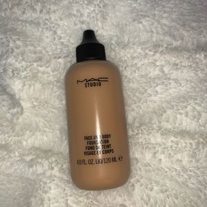 MAC Face and Body Foundation (c4) NEVER used!